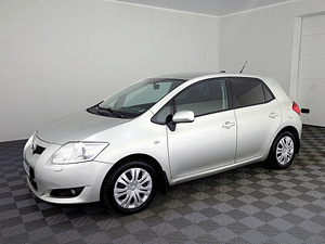 Toyota Auris Linea Sol ATM 1.6 91kW (2 фото из 9)