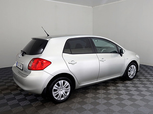 Toyota Auris Linea Sol ATM 1.6 91kW (3 фото из 9)