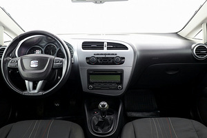 SEAT Leon Comfortline Facelift 1.6 TDI 77kW (5 фото из 8)