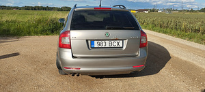 Skoda Octavia 2010 1,4 bensiin 90kw (8 foto / 9)