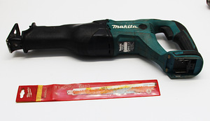 Сабельная пила Makita DJR186 18V LXT 32мм ход (2 фото из 2)