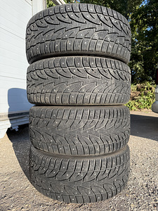 18" оригинальные диски Mercedes-Benz 5x112 + шипованные шины 245/45 (2 фото из 10)