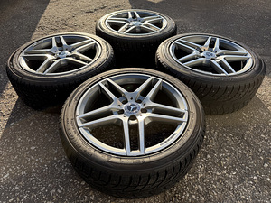 18" оригинальные диски Mercedes-Benz 5x112 + шипованные шины 245/45 (3 фото из 10)