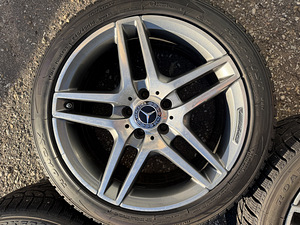18" оригинальные диски Mercedes-Benz 5x112 + шипованные шины 245/45 (6 фото из 10)