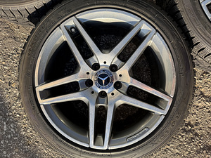 18" оригинальные диски Mercedes-Benz 5x112 + шипованные шины 245/45 (7 фото из 10)