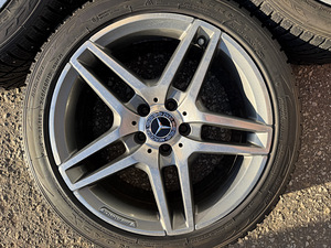 18" оригинальные диски Mercedes-Benz 5x112 + шипованные шины 245/45 (4 фото из 10)