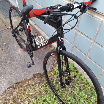 Kvaliteetne linnaratas Felt V95F (Raam 56 / 28")