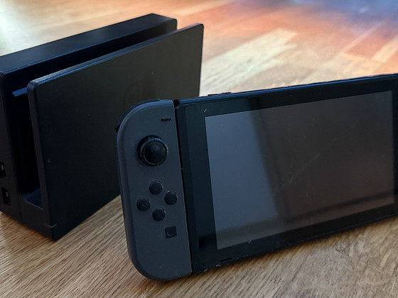 Nintendo Switch V1 konsool