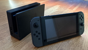 Nintendo Switch V1 konsool (1 foto / 4)