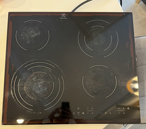 Electrolux keraamiline pliidiplaat (1 foto / 5)