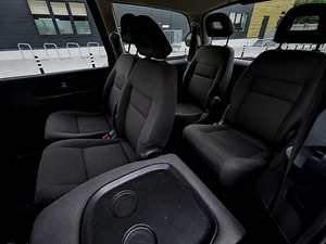 SEAT Alhambra 1.9 TDI 85 кВт, 7 мест (6 фото из 9)