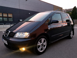 SEAT Alhambra 1.9 TDI 85 кВт, 7 мест (1 фото из 9)