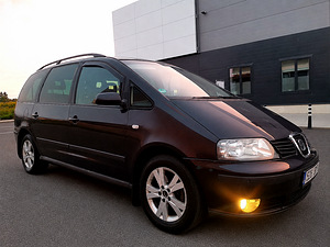 SEAT Alhambra 1.9 TDI 85 кВт, 7 мест (2 фото из 9)