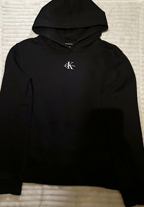 Calvin Klein (1 foto / 3)