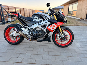 Aprilia Tuono V4 Factory (3 foto / 5)