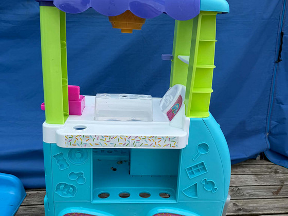 PLAY-DOH Kitchen Creations Ultimate Ice Cream Truck Playset