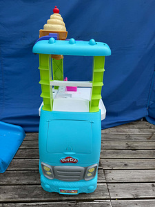 PLAY-DOH Kitchen Creations Ultimate Ice Cream Truck Playset (2 foto / 7)