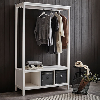 Avatud IKEA kapp