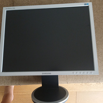 Samsung SyncMaster 204B 20"