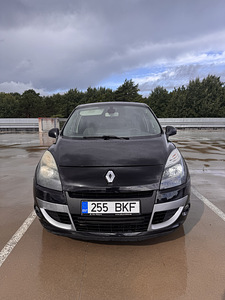 Renault Megane Scenic (2 фото из 6)