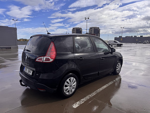Renault Megane Scenic (6 фото из 6)