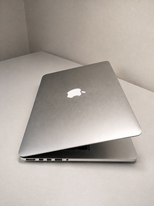 MacBook Pro 13" Retina Early 2015 – 8GB RAM / 128GB SSD (3 foto / 6)
