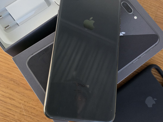 НОВЫЙ iPhone 8 Plus 256GB Black