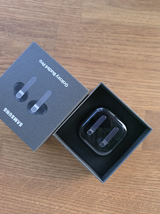 Samsung Galaxy Buds 4 Pro Black (1 фото из 2)