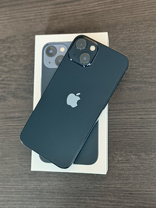 iPhone 13 (1 foto / 4)