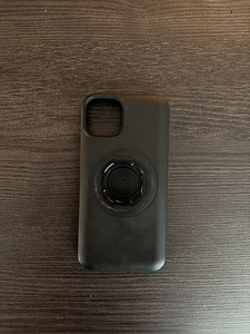 Quad Lock ümbris iPhone 13/14 originaal (1 foto / 2)