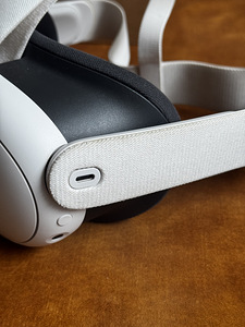 Oculus quest 3 (2 фото из 4)