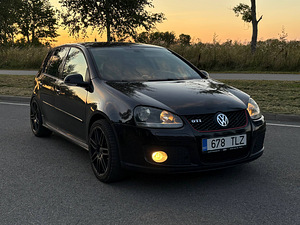 Volkswagen Golf GTi 2.0 147 кВт (1 фото из 12)