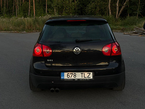 Volkswagen Golf GTi 2.0 147 кВт (4 фото из 12)