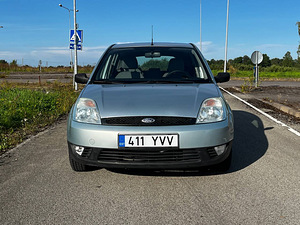 Ford Fiesta 2003, 1.3, 55kw (2 foto / 14)