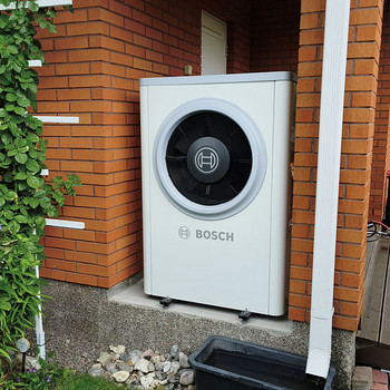 Bosch 6000 AW seeria 9kW õhk-vesi küttesüsteem