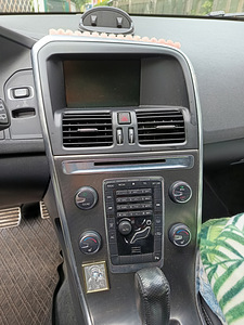 Продам Volvo xc60 (7 фото из 9)