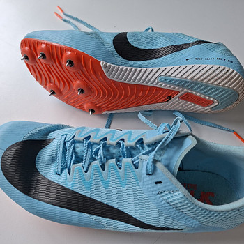 Naelikud Nike 40.5