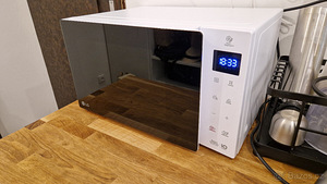 Микроволновая печь LG MS23NECBW (2 фото из 2)