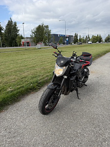 Yamaha FZ1 (3 foto / 6)