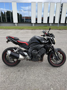 Yamaha FZ1 (2 foto / 6)