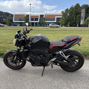 Yamaha FZ1
