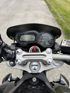 Yamaha FZ1 (6 foto / 6)