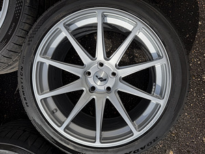 20" JapanRacing JR11 erilaiad veljed 5x120 (BMW X5) + rehvid (4 foto / 9)