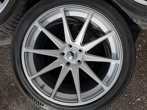 20" JapanRacing JR11 erilaiad veljed 5x120 (BMW X5) + rehvid (6 foto / 9)