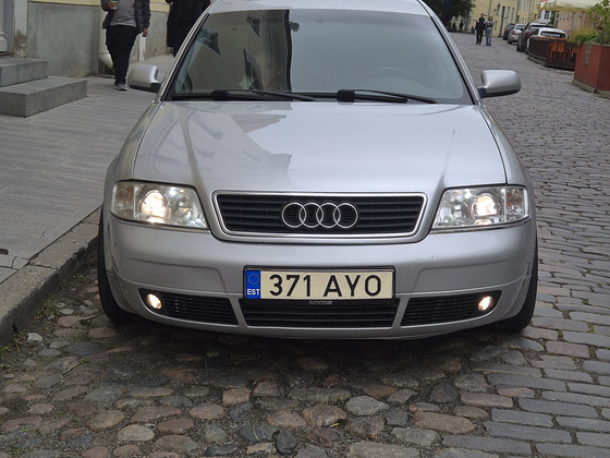Audi A6 C5 2.4 121 кВт механика