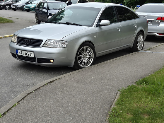 Audi A6 C5 2.4 121kw manuaal