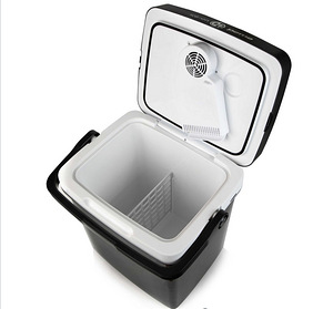 Автомобильный холодильник Peme Essential 27, 22,9 L, 50 WT (3 фото из 7)