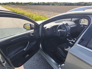 Ford Mondeo (8 foto / 13)