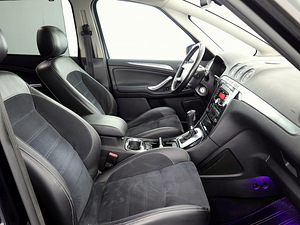Ford S-MAX Titanium X Facelift ATM 2.0 TDCi 120kW (6 foto / 9)