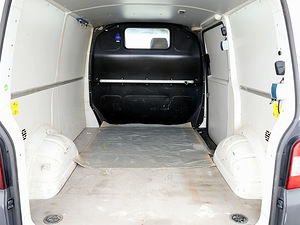 Volkswagen Transporter Kasten 2.0 TDI 75kW (8 foto / 8)
